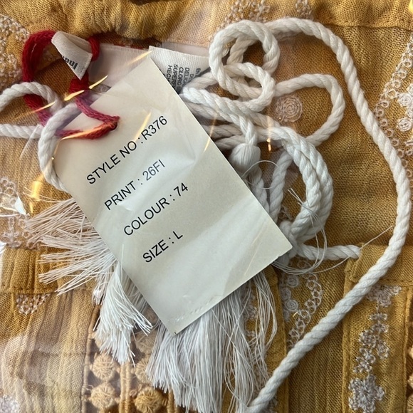 RAGA Anthropologie Embroidered Crochet Pom Tank Top in Yellow & White Size Large - Picture 9 of 9